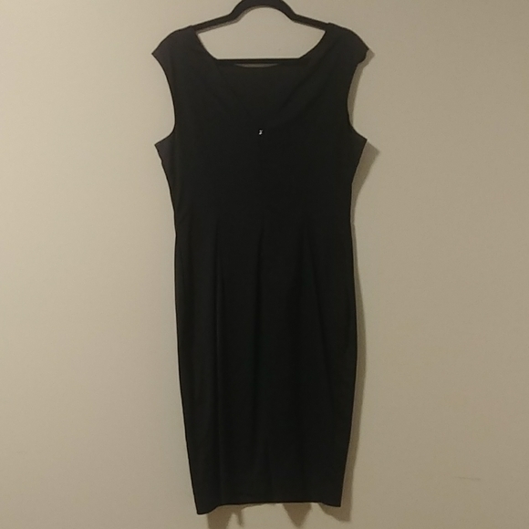 Below the knee midi cocktail dress - Picture 3 of 4